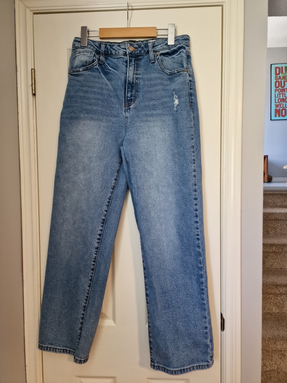 BCBGeneration Light Blue Skater Straight-Leg Jeans Size 11/30